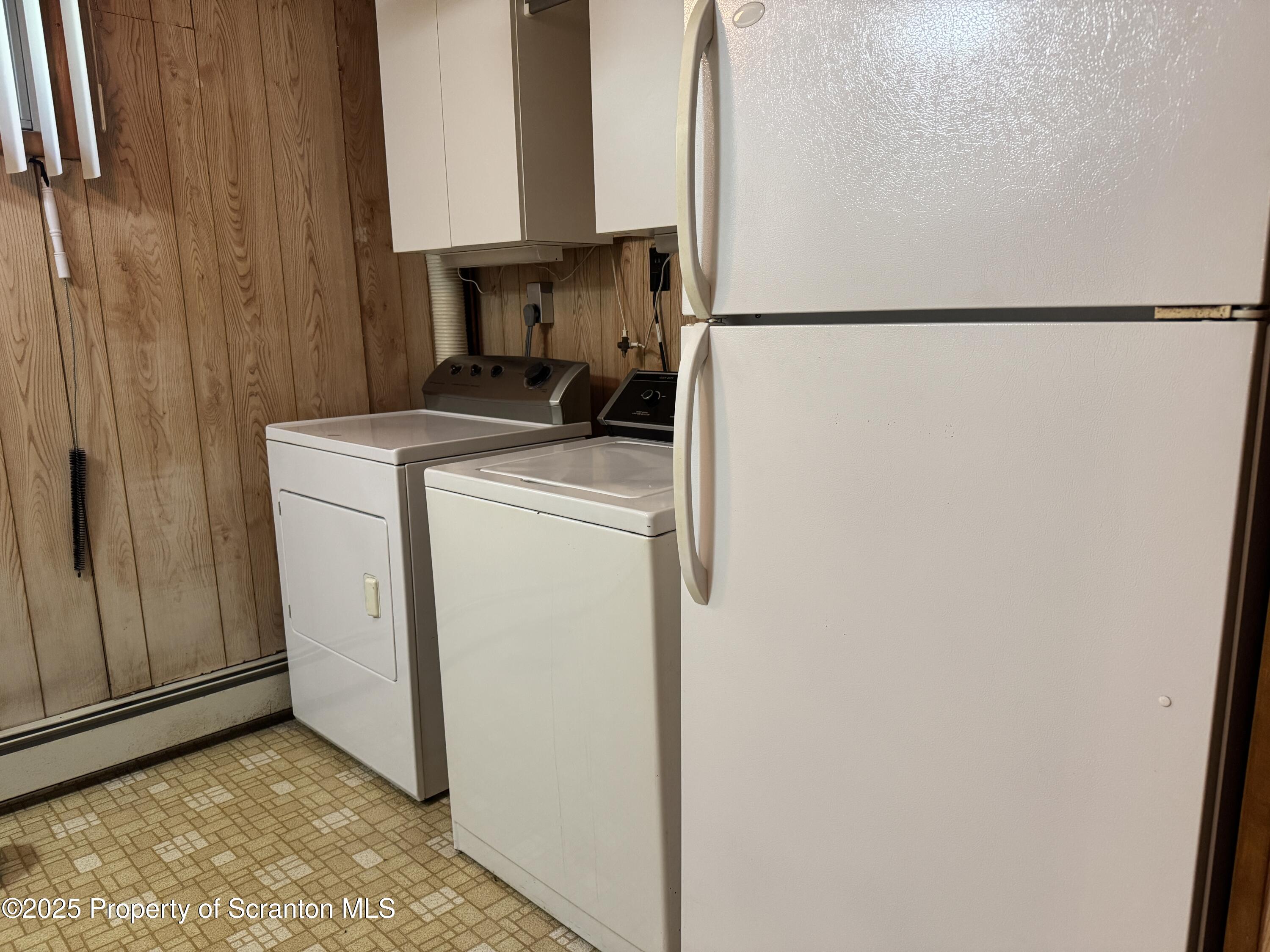 2356 Newton Ransom Boulevard Clarks Summit, PA 18411 - Photo 16 of 30 a utility room with dryer and washer