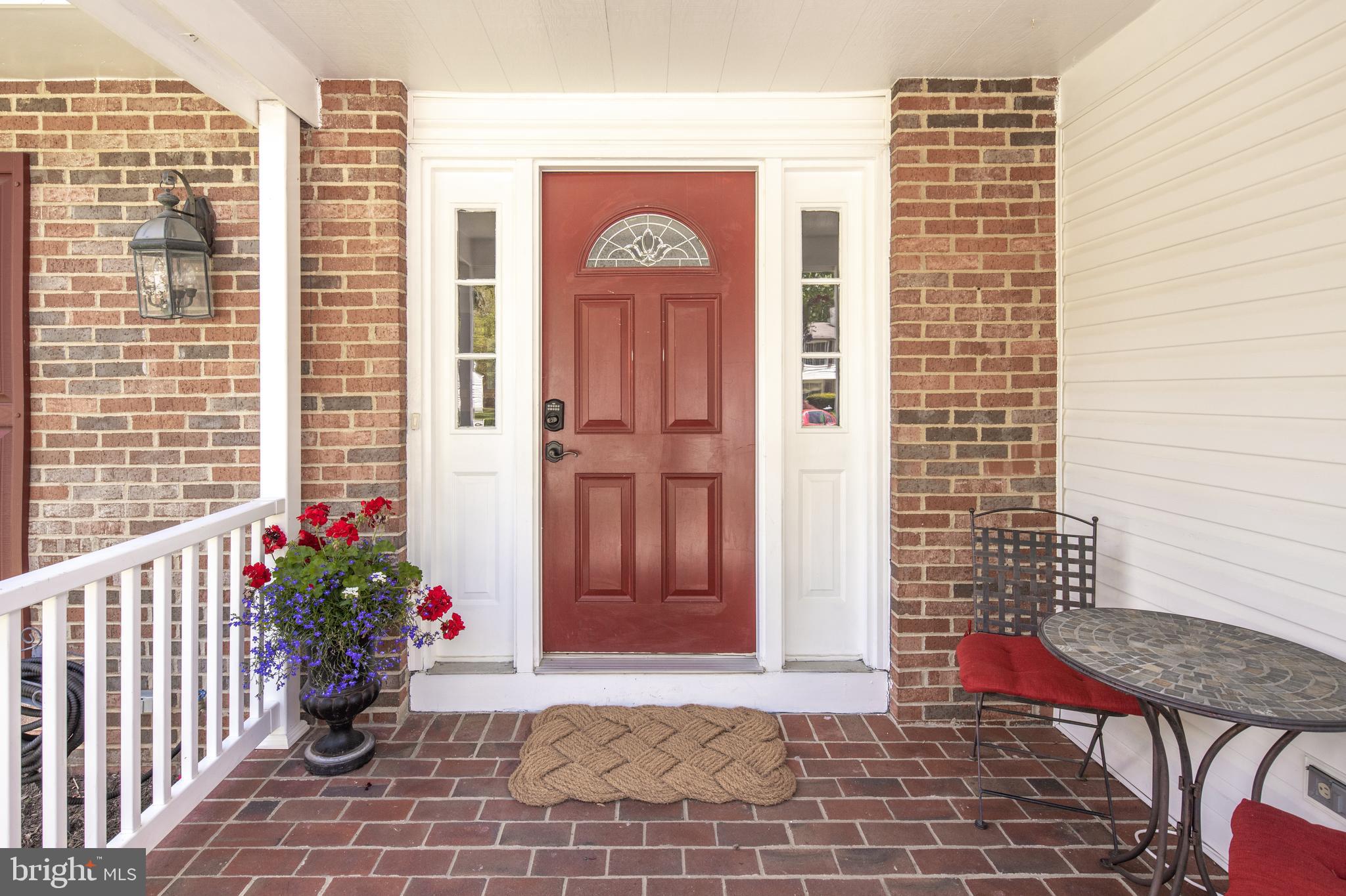 8325 Magic Leaf Road Springfield, VA 22153 - Photo 3 of 40 Gallery Image 3