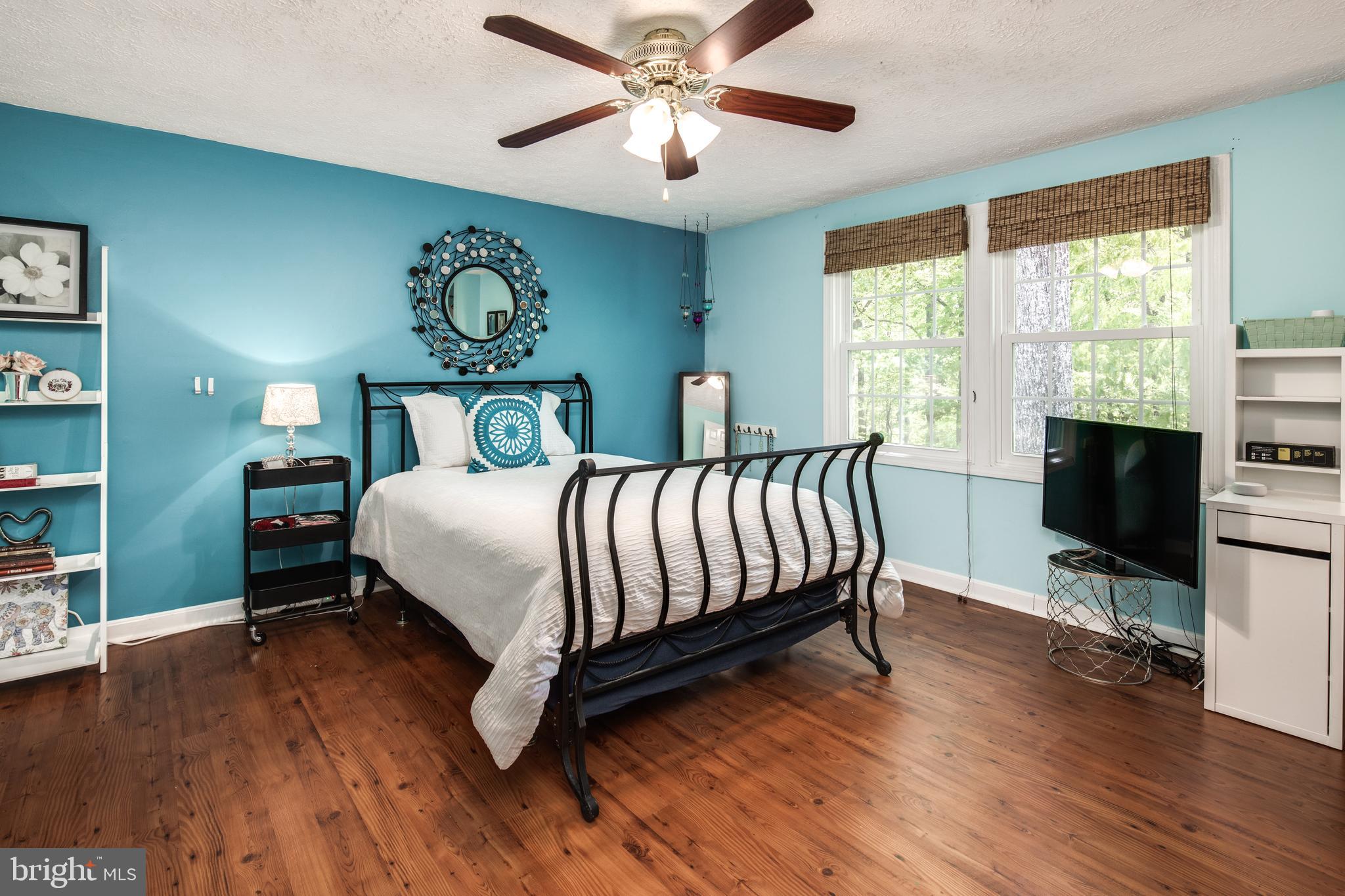 8325 Magic Leaf Road Springfield, VA 22153 - Photo 27 of 40 Third bedroom