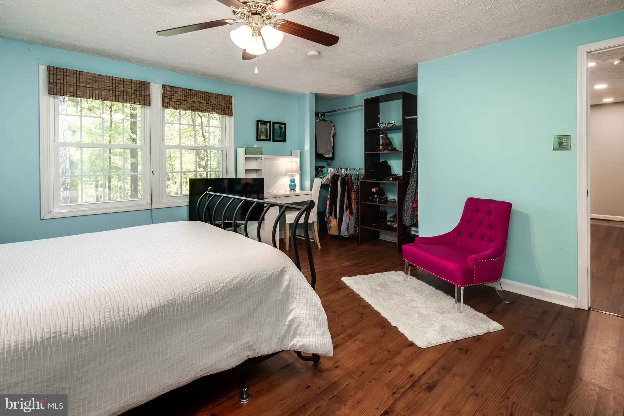 8325 Magic Leaf Road Springfield, VA 22153 - Photo 28 of 40 Gallery Image 28