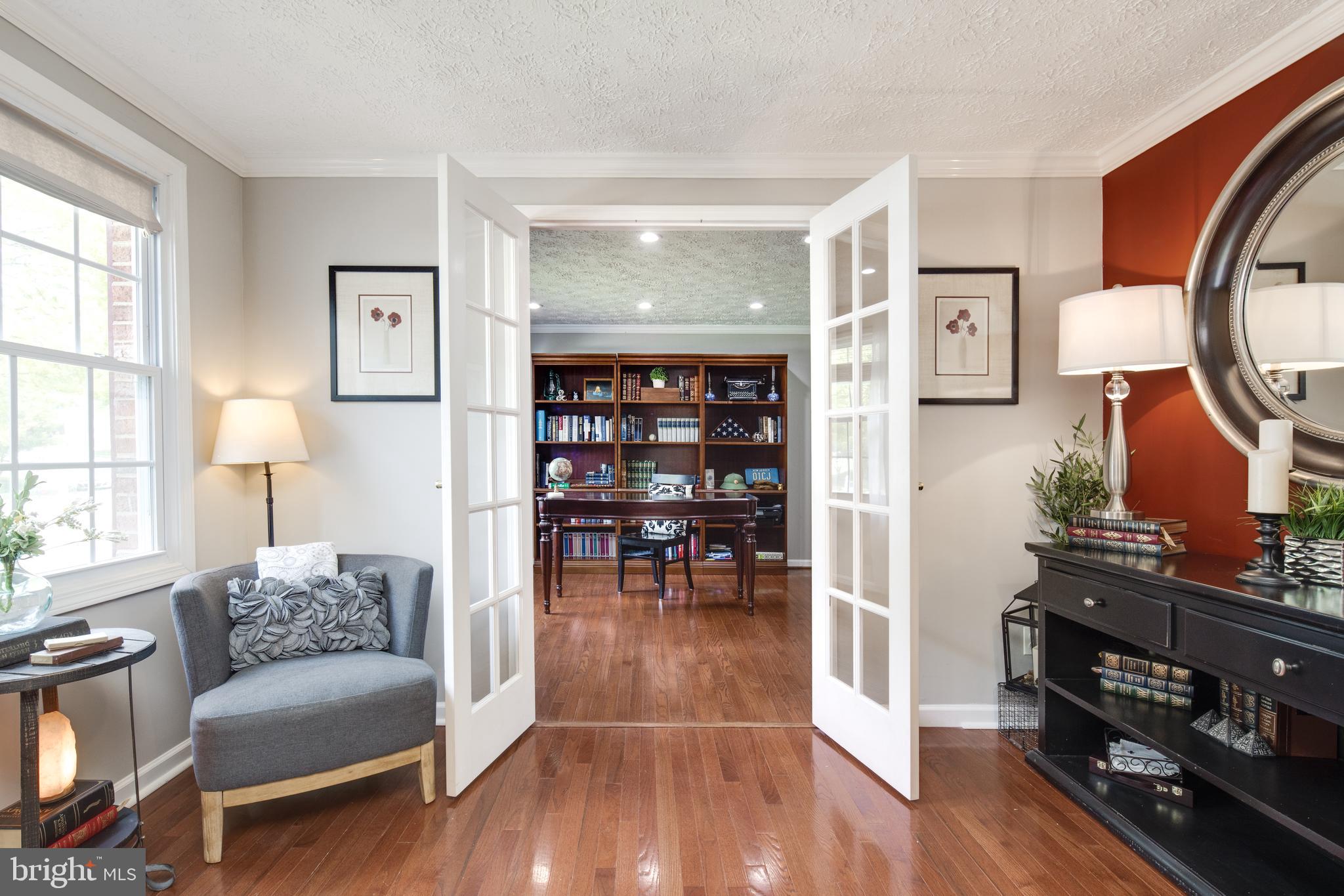 8325 Magic Leaf Road Springfield, VA 22153 - Photo 6 of 40 Gallery Image 6