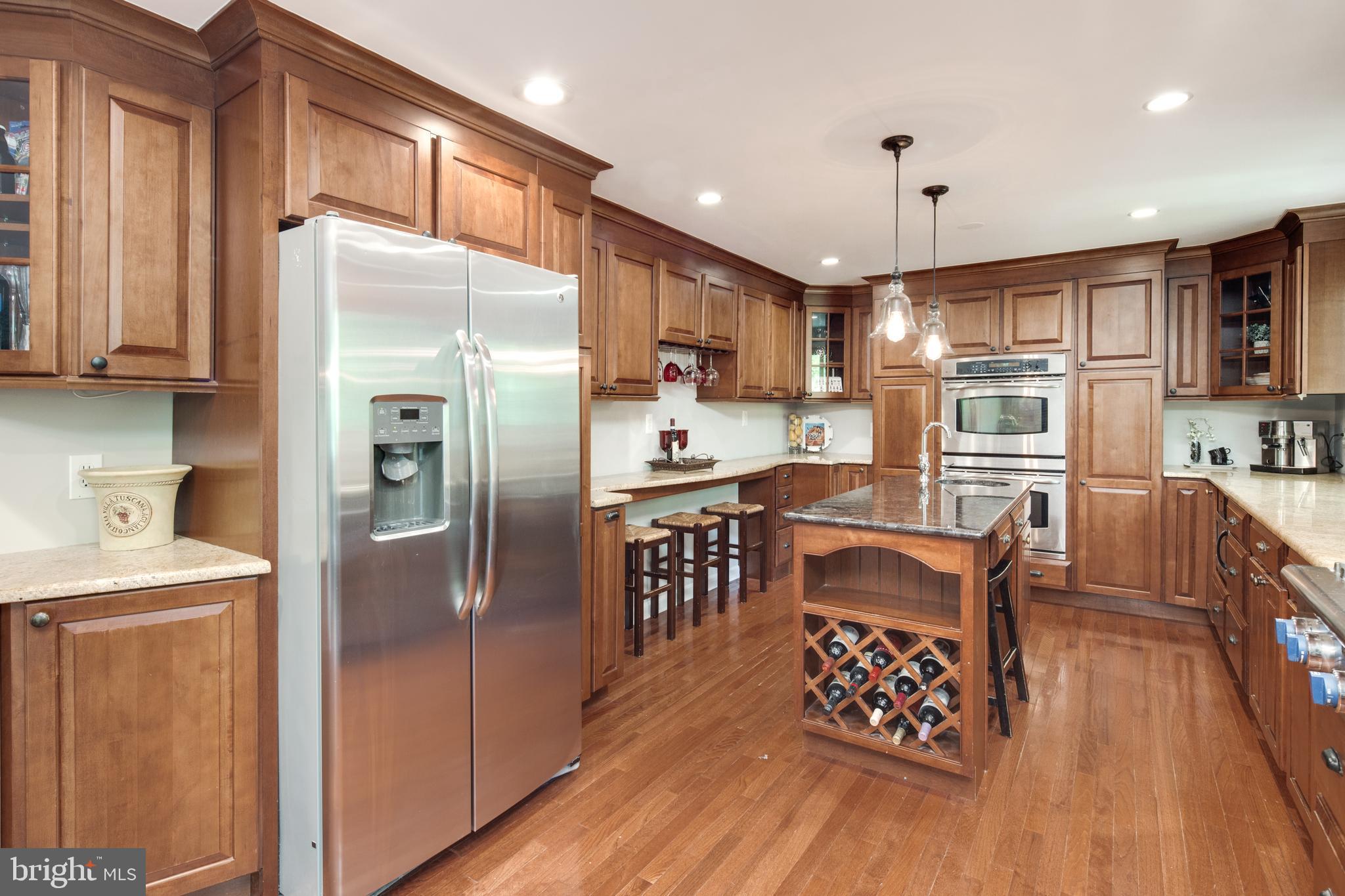 8325 Magic Leaf Road Springfield, VA 22153 - Photo 10 of 40 Gallery Image 10