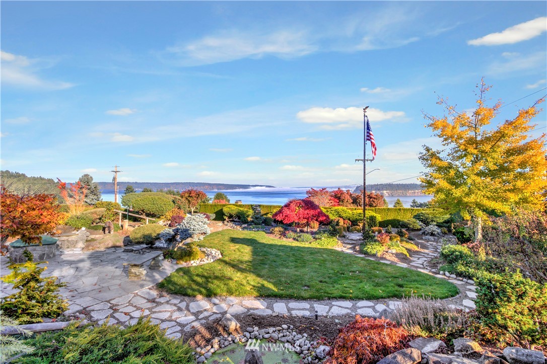 7002 Soundview Drive Gig Harbor, WA 98335 - Photo 3 of 33 a view of a city