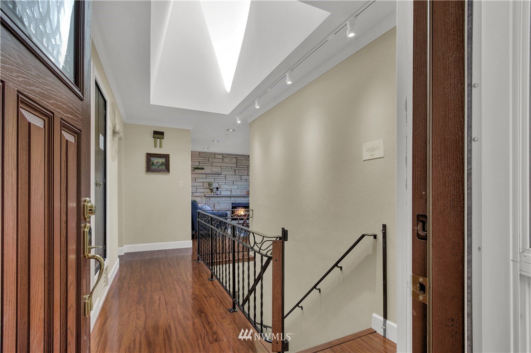 7002 Soundview Drive Gig Harbor, WA 98335 - Photo 22 of 33 a view of entryway with wooden floor