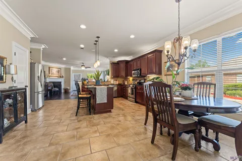 $285,000 | 18639 Perkins Road, Unit 6, Prairieville, LA 70769