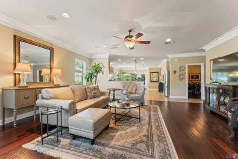 $285,000 | 18639 Perkins Road, Unit 6, Prairieville, LA 70769
