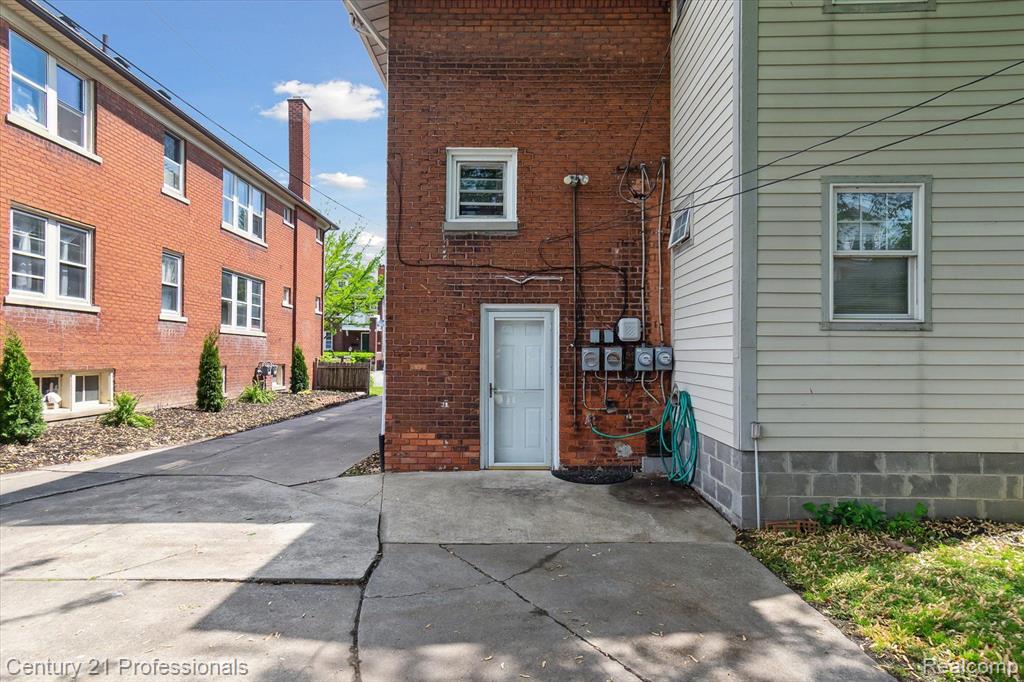949 Nottingham Road Grosse Pointe Park, MI 48230 - Photo 51 of 56