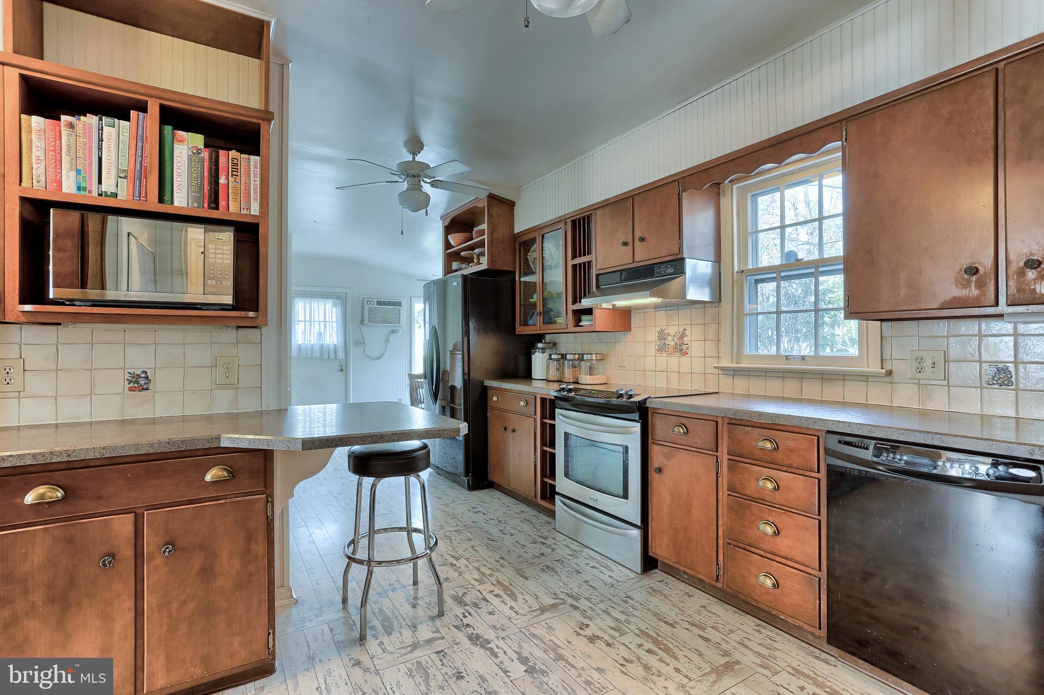 2308 Valley Road Harrisburg, PA 17104 - Photo 21 of 38 Gallery Image 21