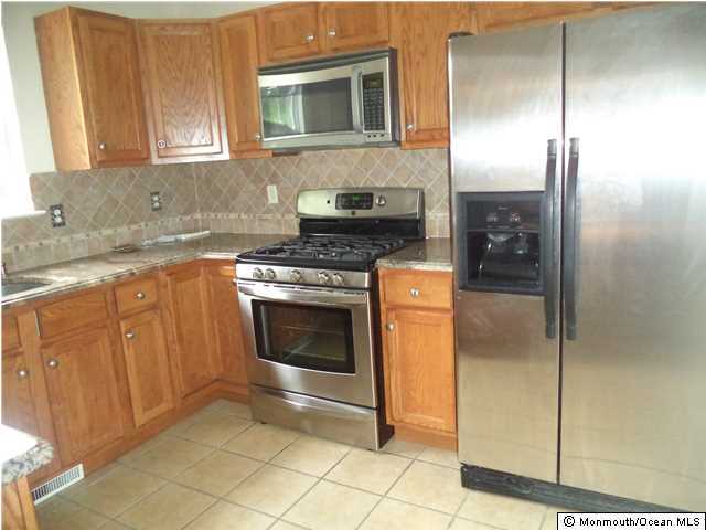 6 Mapletree Road Toms River, NJ 08753 - Photo 5 of 17 Additional Photo