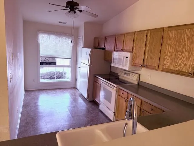 $259,900 | 1901 27th Avenue, Unit 6, Kenosha, WI 53140