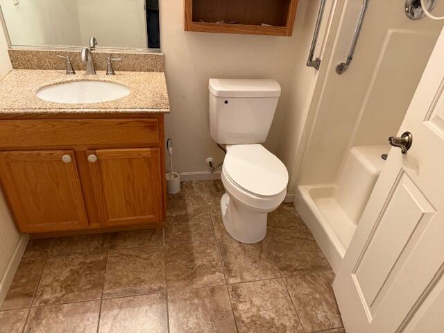 1901 27th Avenue, Unit 6 Kenosha, WI 53140 - Photo 8 of 9 Bath