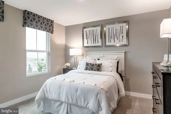 $370,990 | 1655 Alice Springs Drive, Martinsburg, WV 25403