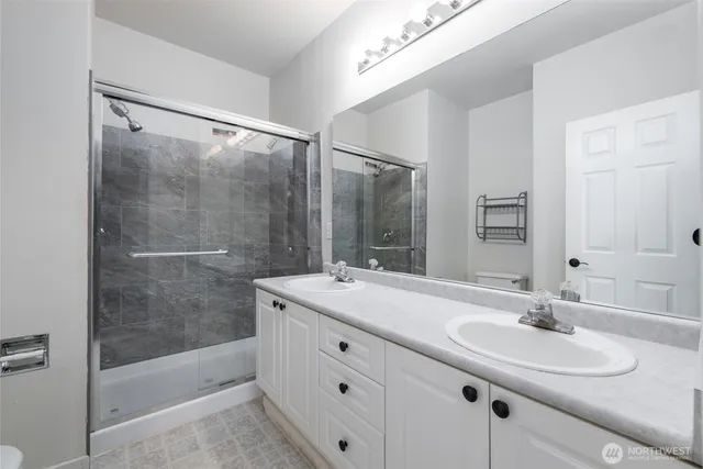 $569,500 | 16125 Juanita Woodinville Way Northeast, Unit 805, Bothell, WA 98011