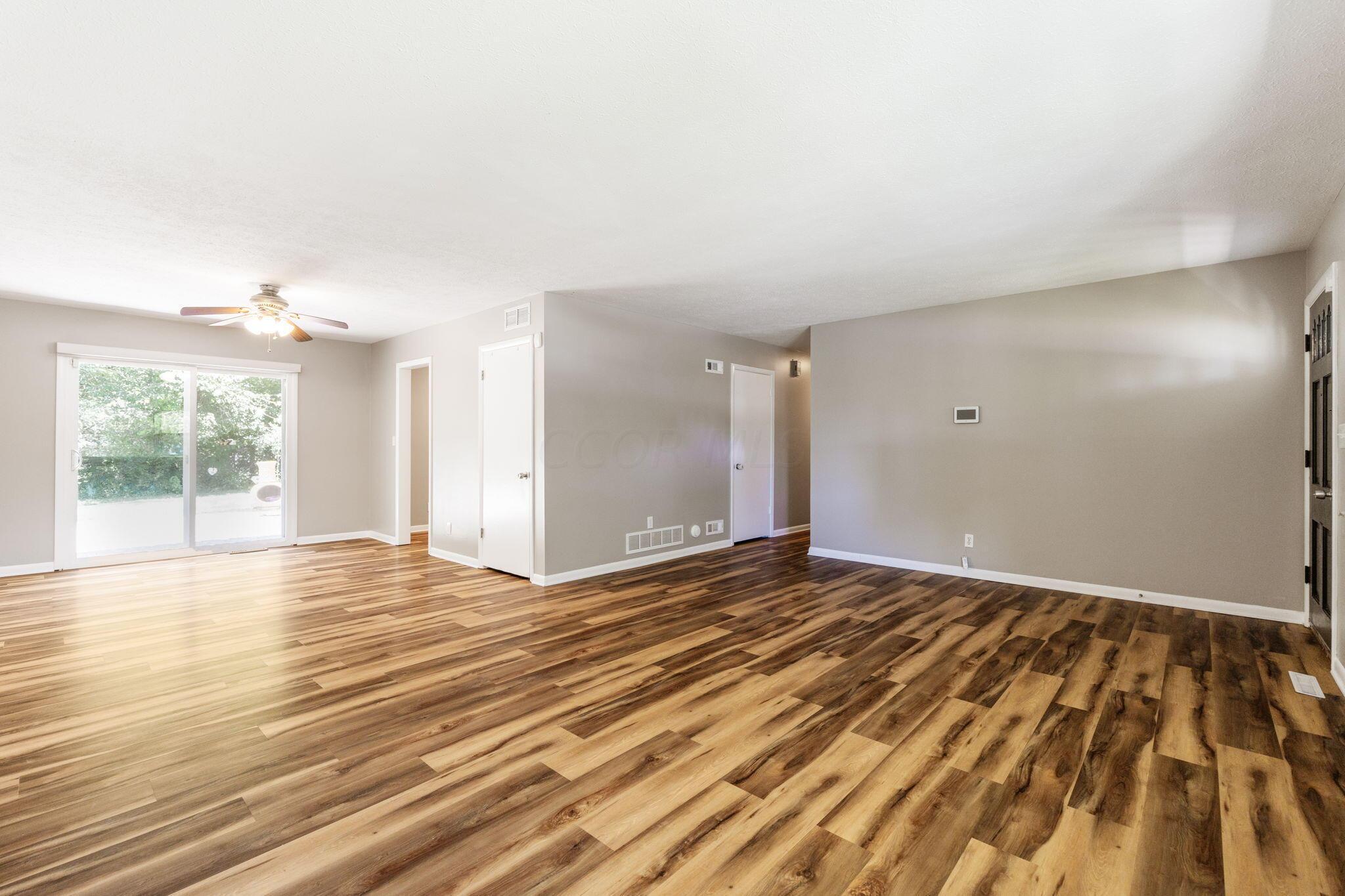 307 Rivers End Road Columbus, OH 43230 - Photo 17 of 43 Living & Dining Room