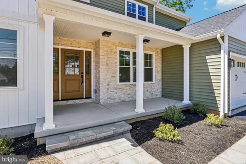 $879,000 | 218 4th Avenue, Newtown Square, PA 19073