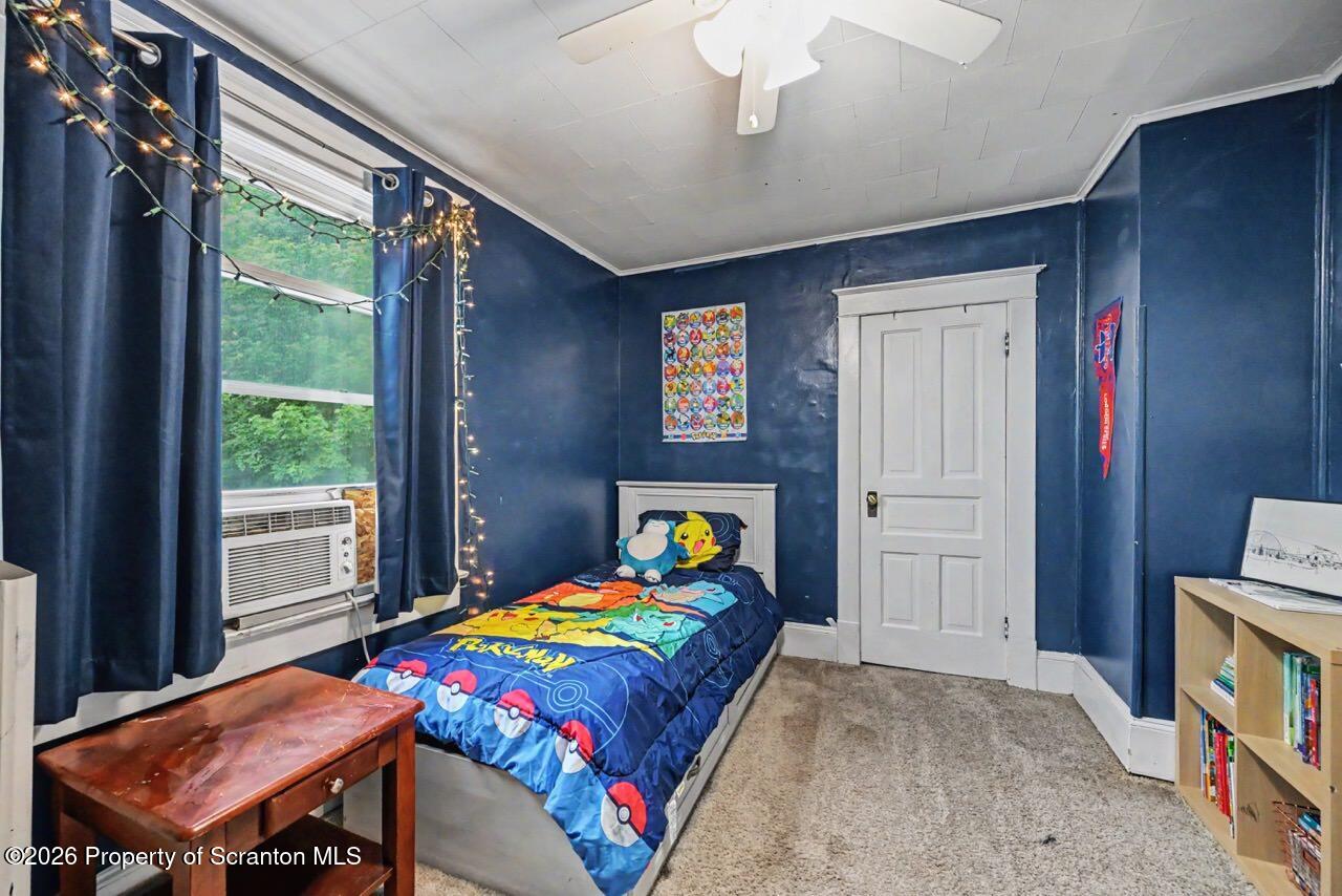 933 Fisk Street Scranton, PA 18509 - Photo 49 of 63 Bedroom 3