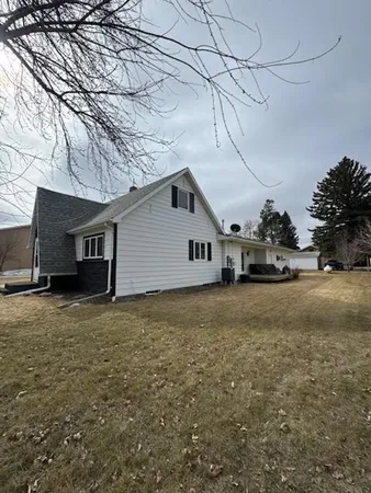 $221,000 | 222 Washington Avenue, Hatton, ND 58240
