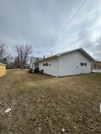 $221,000 | 222 Washington Avenue, Hatton, ND 58240