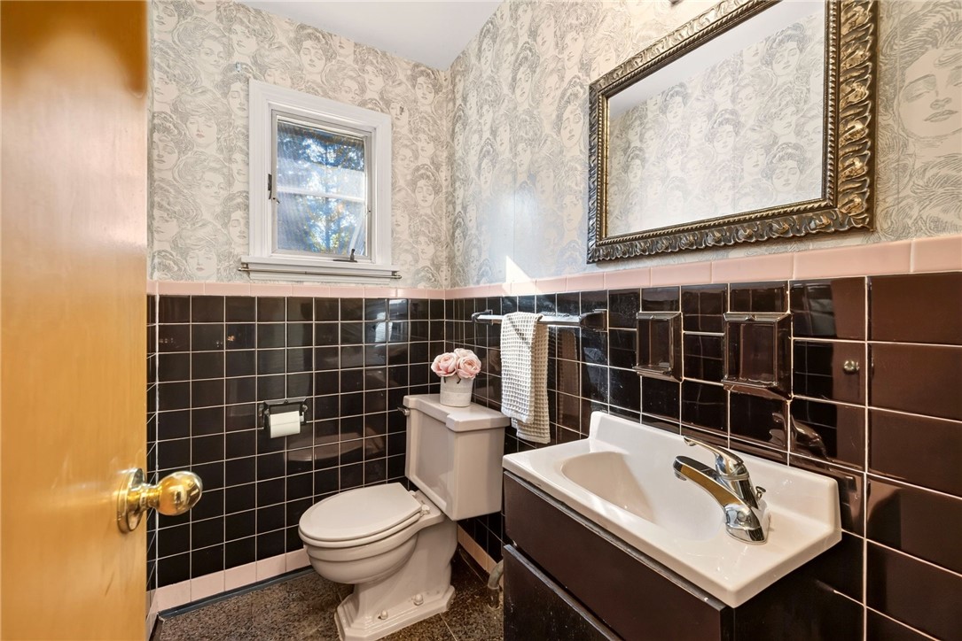 146 Crossover Road Perinton, NY 14450 - Photo 20 of 37 Gallery Image 20