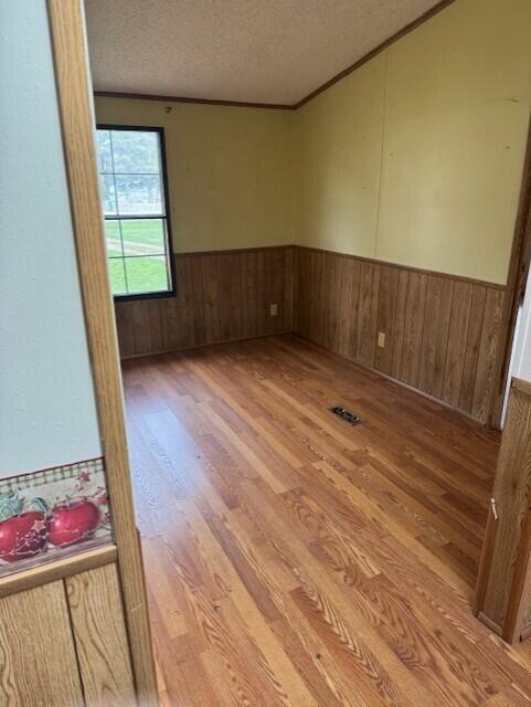 6201 North Lakeshore Road Palms, MI 48465 - Photo 5 of 7 thumbnail_IMG_1326