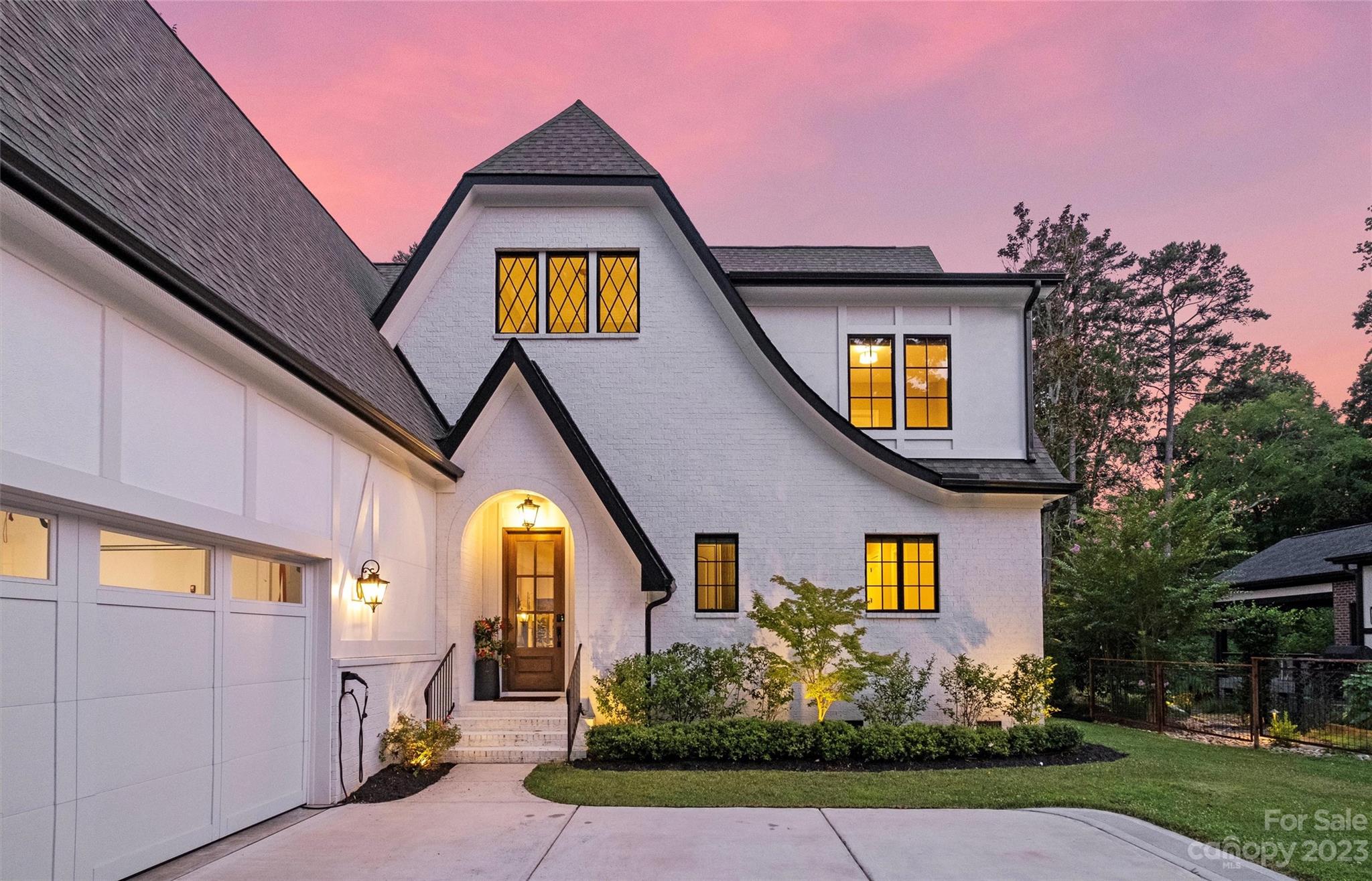 5608 Closeburn Road Charlotte, NC 28210 - Photo 3 of 48 Gallery Image 3
