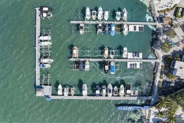 $850,000 | 104350 Overseas Highway, Unit B105 AND 30' BOAT SLIP, Key Largo, FL 33037