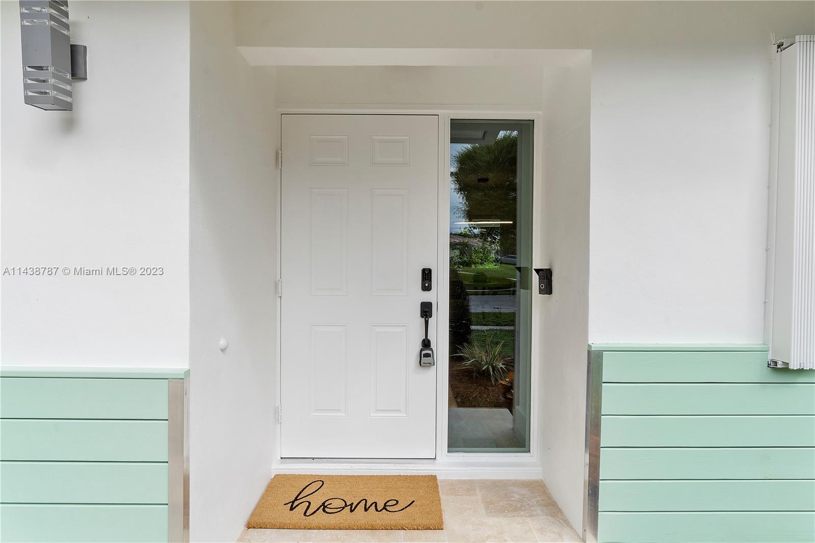900 Northwest 9th Way Boca Raton, FL 33486 - Photo 5 of 48 a view of an entryway