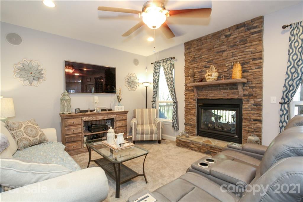 300 Robinson Road Mooresville, NC 28117 - Photo 15 of 47 Gallery Image 15