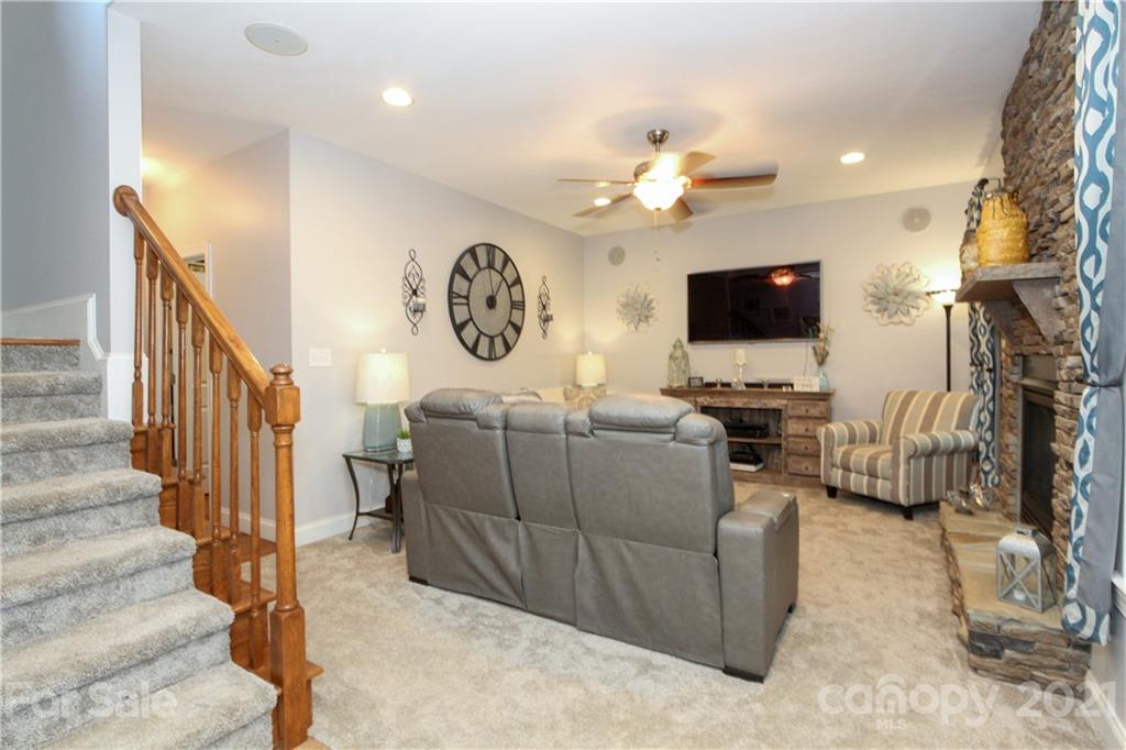 300 Robinson Road Mooresville, NC 28117 - Photo 17 of 47 Gallery Image 17