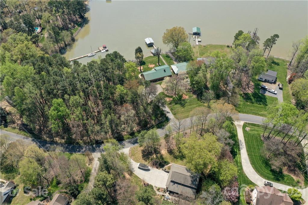 300 Robinson Road Mooresville, NC 28117 - Photo 4 of 47 Gallery Image 4