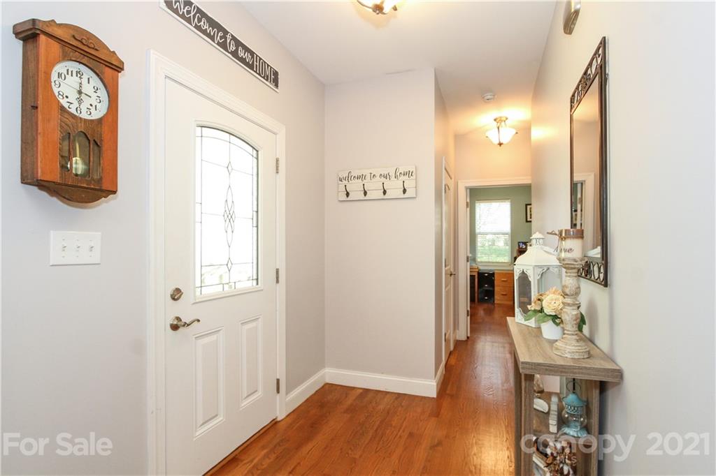 300 Robinson Road Mooresville, NC 28117 - Photo 8 of 47 Gallery Image 8