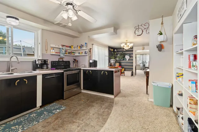 $299,900 | 428 West Montana Avenue, Homedale, ID 83628