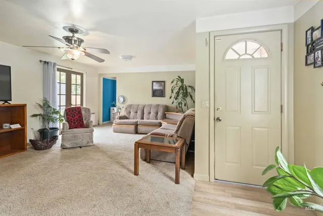 $299,900 | 428 West Montana Avenue, Homedale, ID 83628