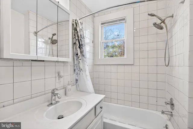 $1,800 | 1118 Sterling Avenue, Linwood, PA 19061