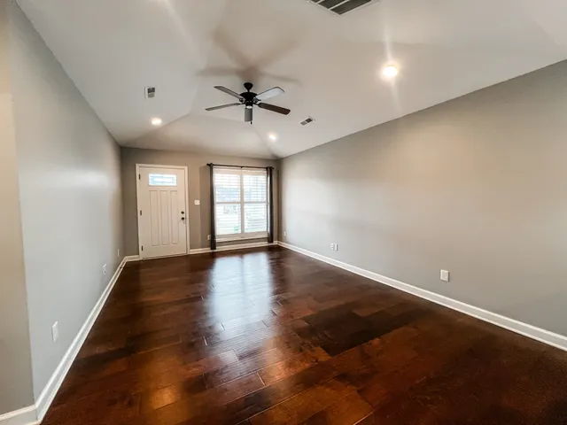 $1,700 | 113 Sir Barton Court, Hopkinsville, KY 42240