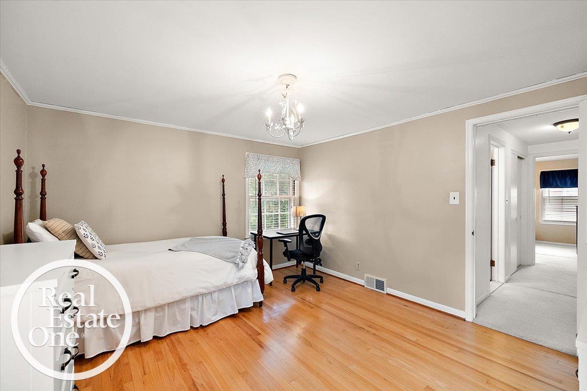 324 Cloverly Road Grosse Pointe Farms, MI 48236 - Photo 32 of 46