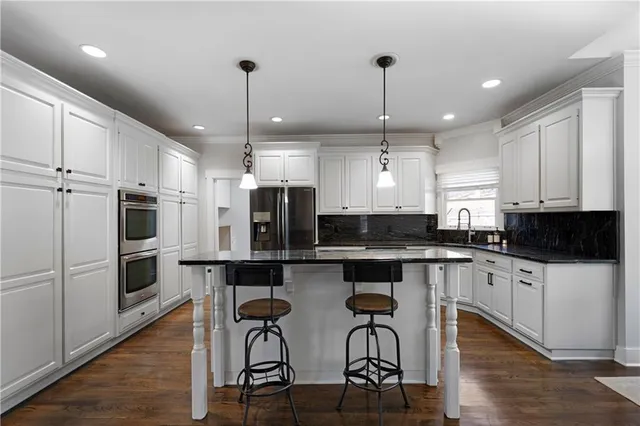 $665,000 | 1 Pembroke Lane, Cartersville, GA 30120