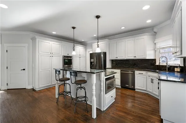 $665,000 | 1 Pembroke Lane, Cartersville, GA 30120