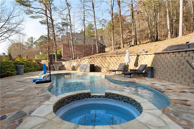 $665,000 | 1 Pembroke Lane, Cartersville, GA 30120