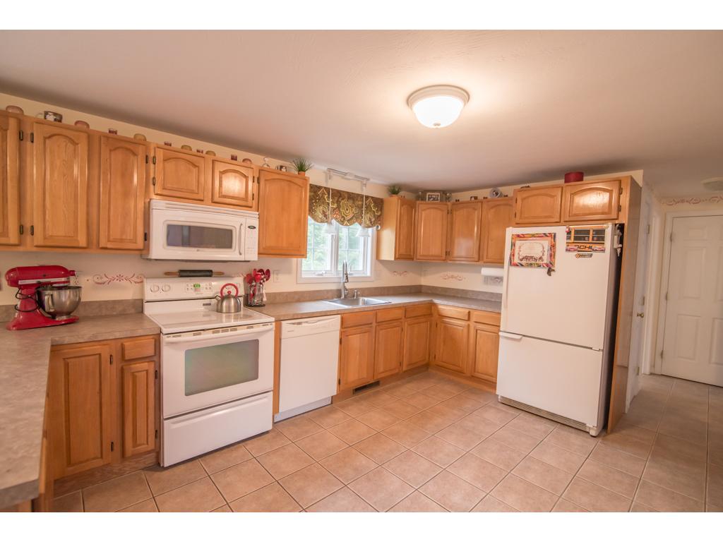 5 Penacook Road Sandown, NH 03873 - Photo 17 of 35