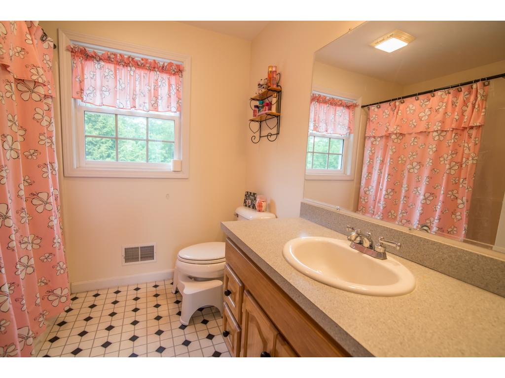 5 Penacook Road Sandown, NH 03873 - Photo 24 of 35