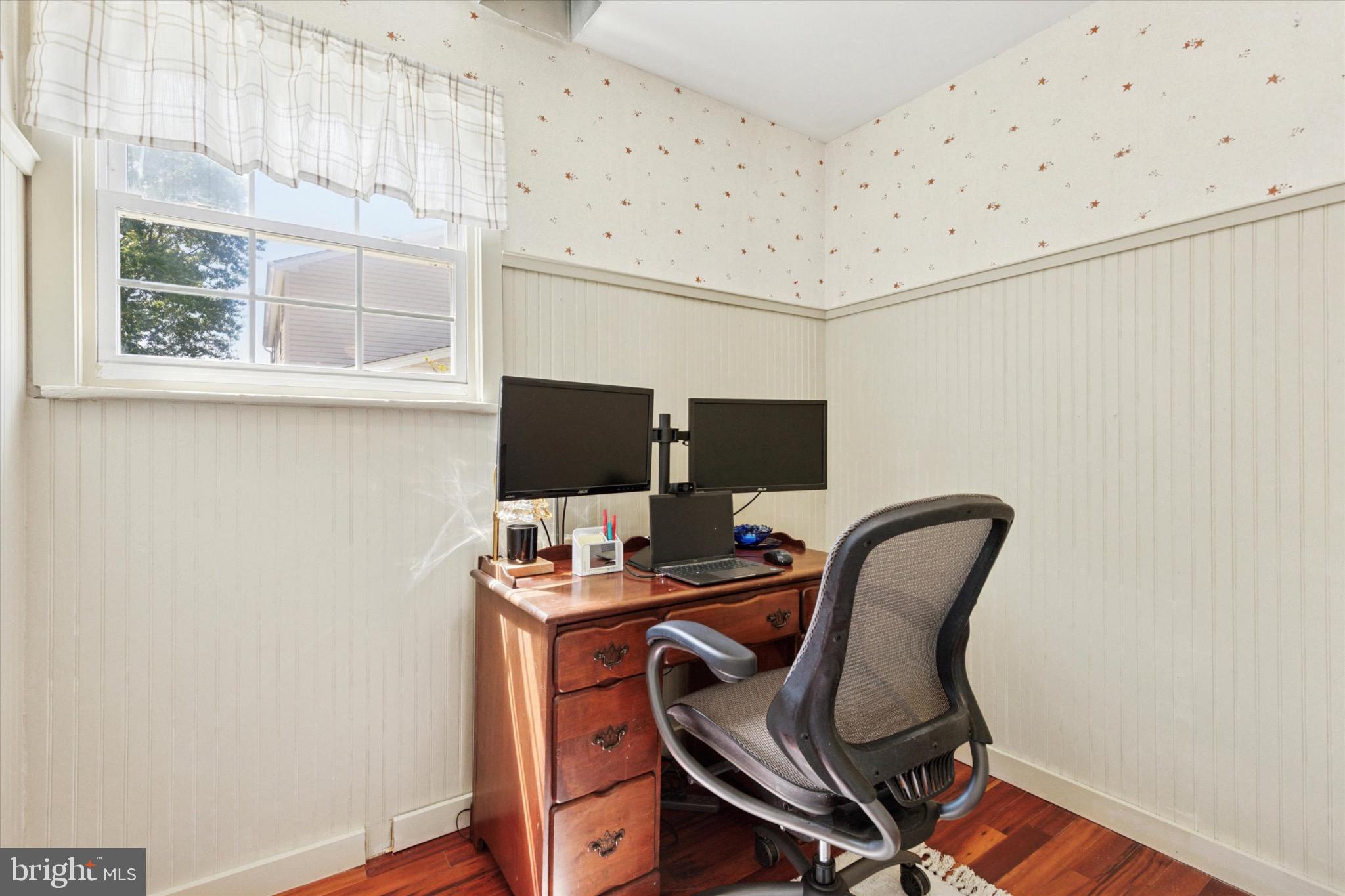 24 Cheyenne Road Royersford, PA 19468 - Photo 15 of 32 Cozy workspace with natural light.