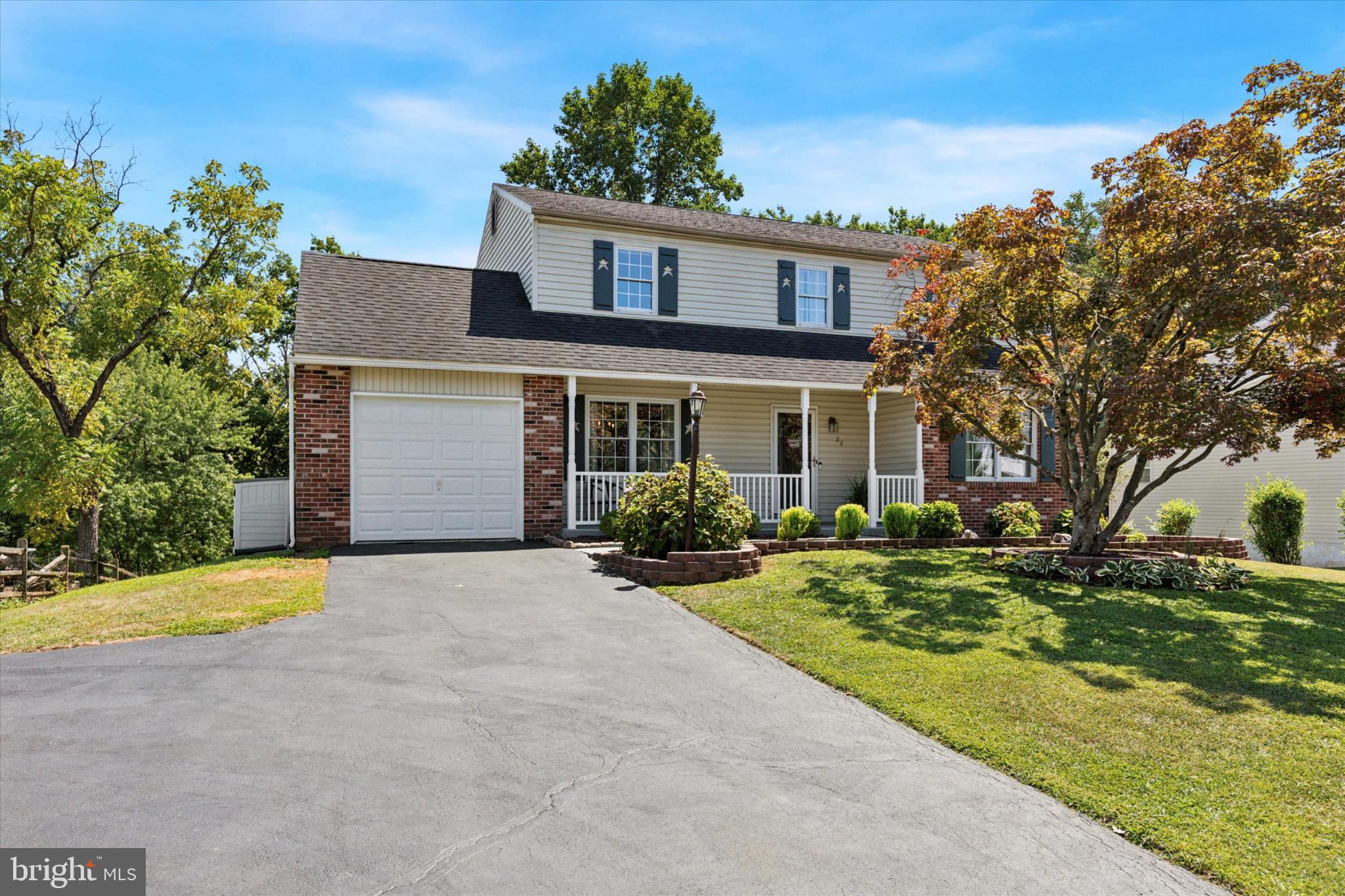 24 Cheyenne Road Royersford, PA 19468 - Photo 2 of 32 Gallery Image 2