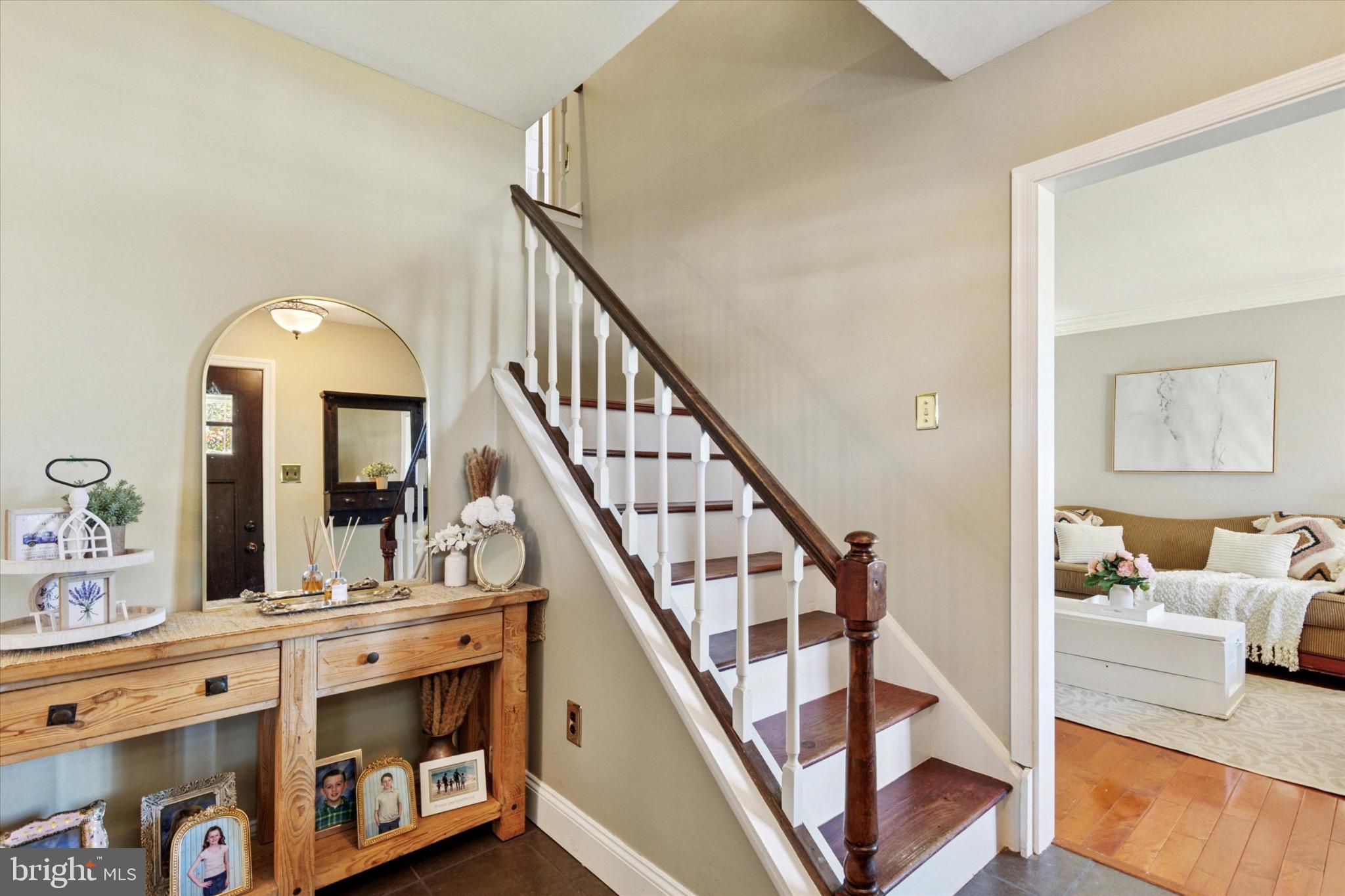 24 Cheyenne Road Royersford, PA 19468 - Photo 5 of 32 Inviting entryway with charming staircase.