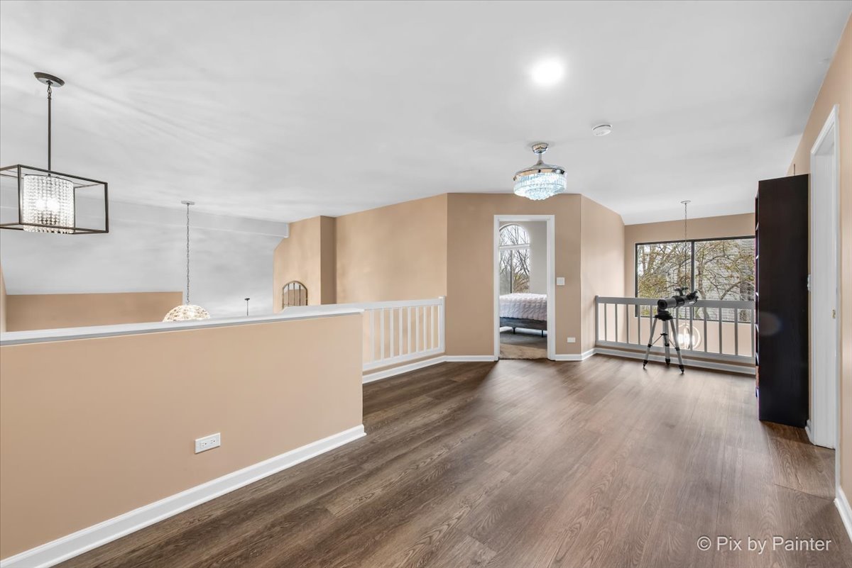 904 Shoreline Road, Unit 925 Lake Barrington, IL 60010 - Photo 18 of 46 Gallery Image 18