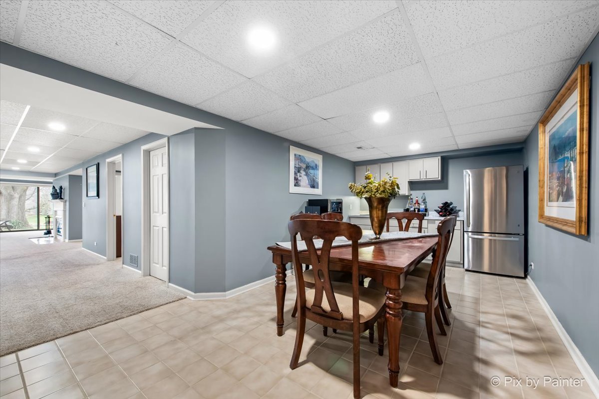 904 Shoreline Road, Unit 925 Lake Barrington, IL 60010 - Photo 28 of 46 Gallery Image 28