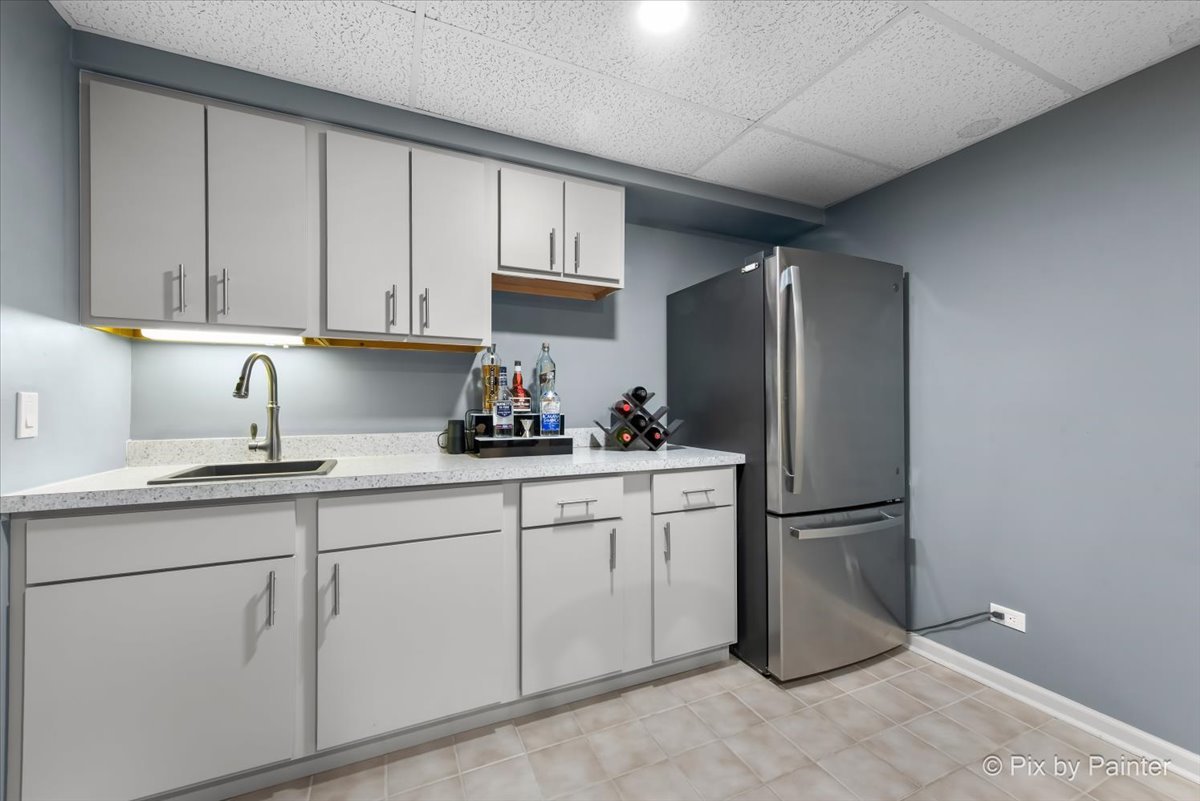904 Shoreline Road, Unit 925 Lake Barrington, IL 60010 - Photo 30 of 46 Gallery Image 30