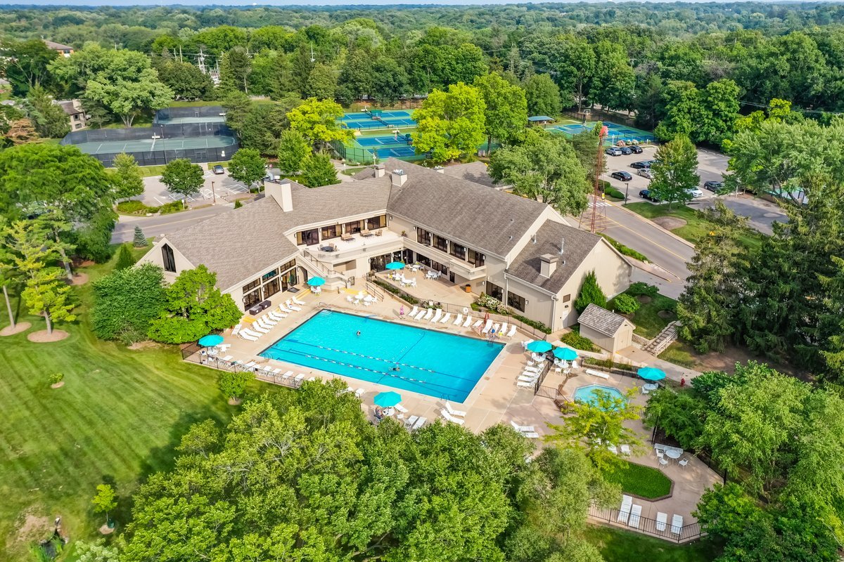904 Shoreline Road, Unit 925 Lake Barrington, IL 60010 - Photo 38 of 46 Gallery Image 38
