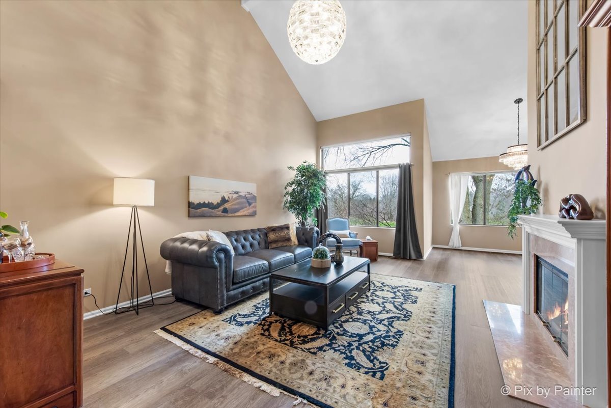 904 Shoreline Road, Unit 925 Lake Barrington, IL 60010 - Photo 5 of 46 Gallery Image 5