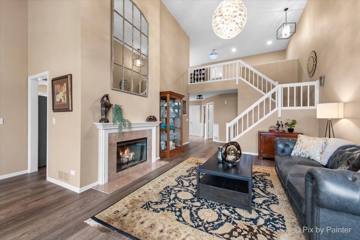904 Shoreline Road, Unit 925 Lake Barrington, IL 60010 - Photo 6 of 46 Gallery Image 6